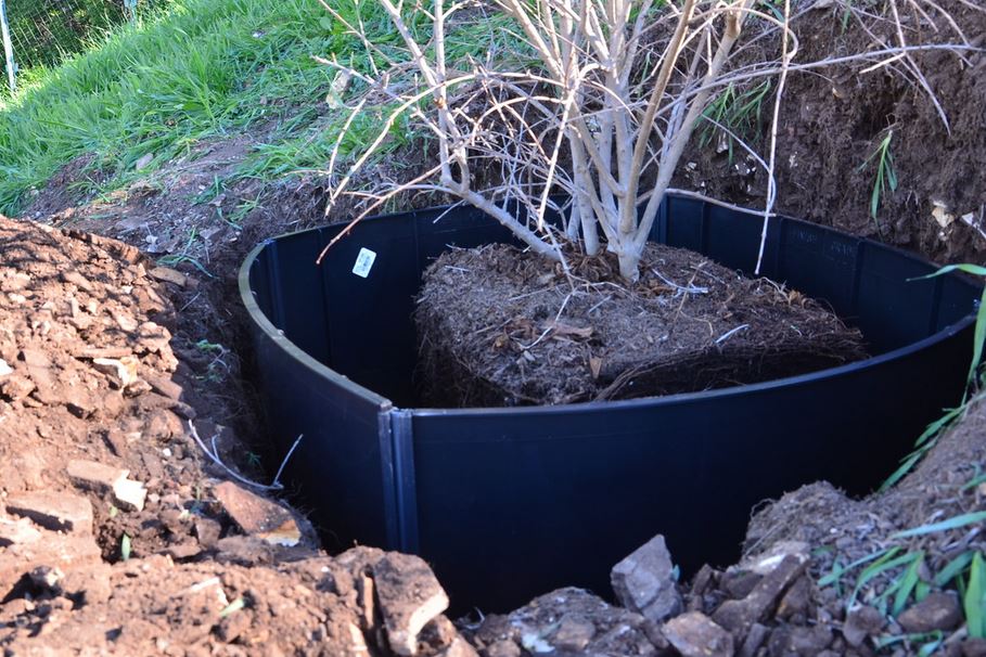 Installation of NDS Root Barrier panel on site